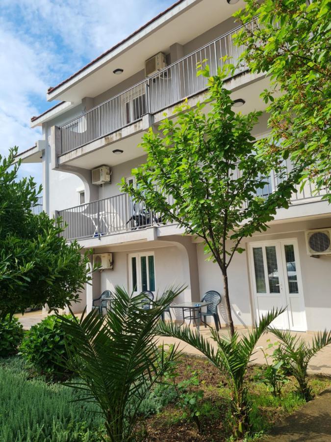 Apartments Macaso 바르 외부 사진
